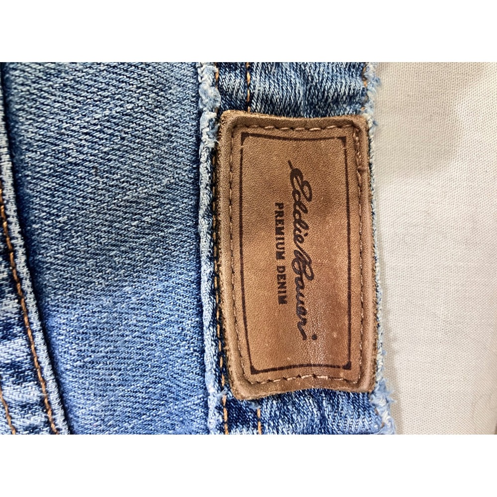 Eddie Bauer Womens Straight Leg Jeans Medium Wash Blue Stretch Denim Sz 8 Hemmed - Picture 13 of 14